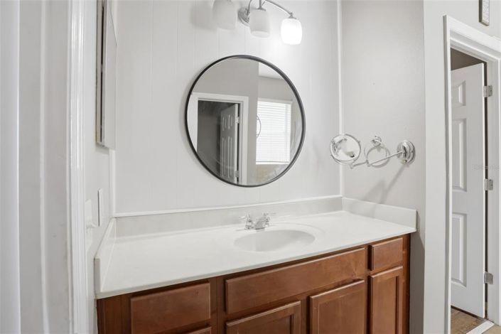 Image No.21-4 Bed House for sale