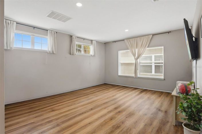 Image No.23-4 Bed House for sale