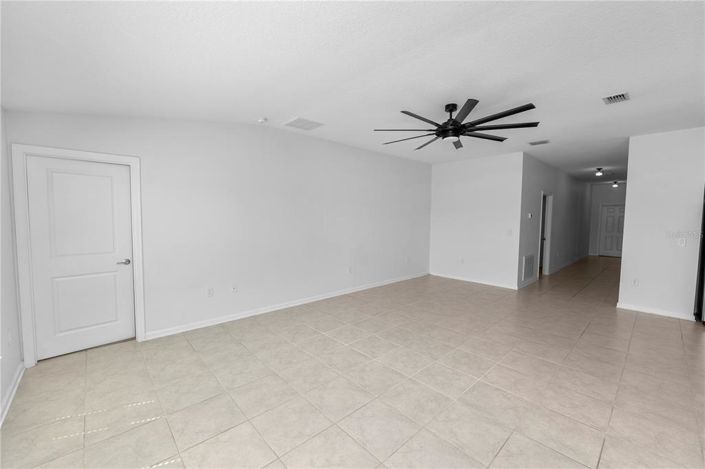 Image No.5-Maison de 4 chambres à vendre à Saint John