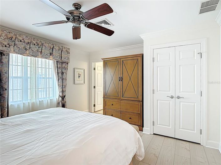 Image No.29-3 Bed Apartment for sale