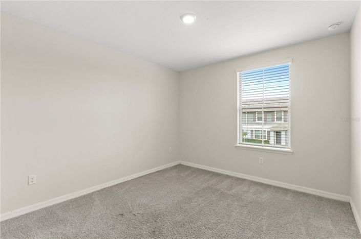 Image No.12-3 Bed Townhouse for sale