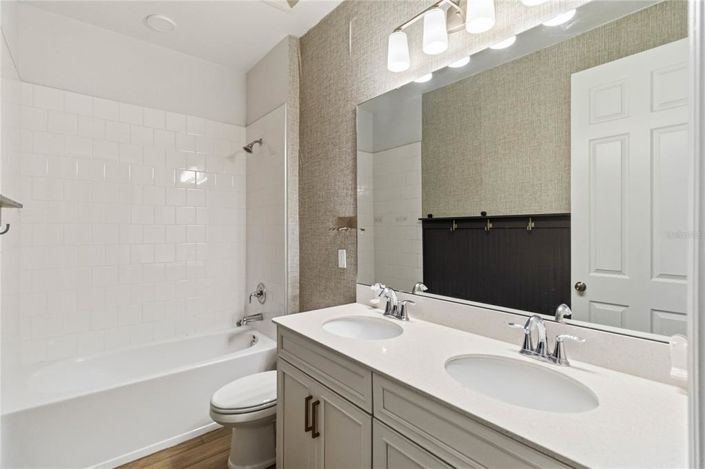 Image No.25-5 Bed House for sale