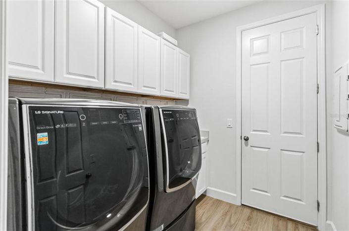 Image No.26-5 Bed House for sale