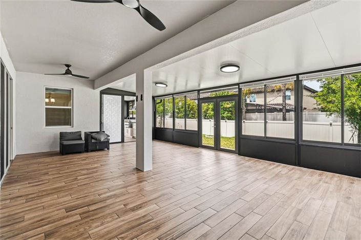 Image No.37-5 Bed House for sale