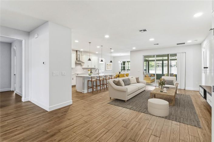 Image No.4-5 Bed House for sale