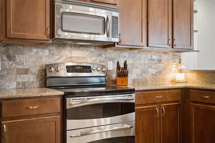 Image No.12-4 Bed House for sale