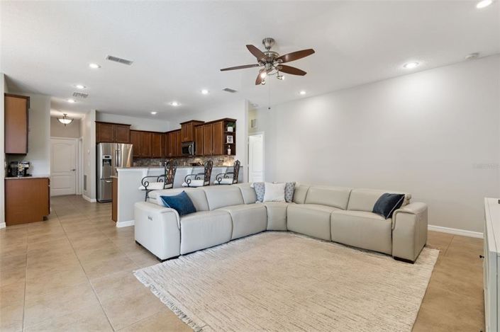 Image No.16-4 Bed House for sale