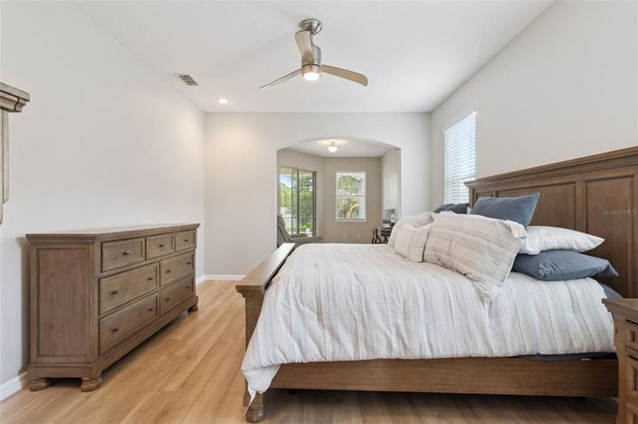 Image No.21-4 Bed House for sale