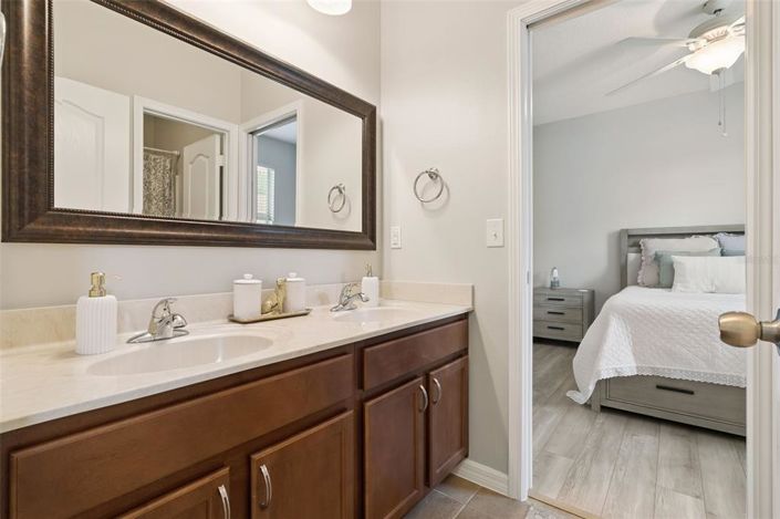 Image No.29-4 Bed House for sale