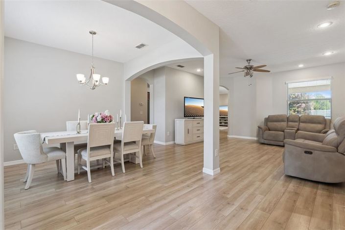 Image No.7-4 Bed House for sale