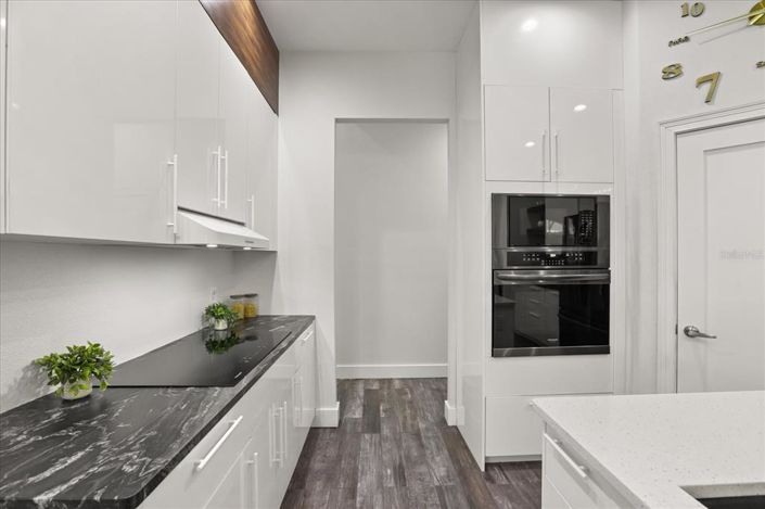 Image No.20-5 Bed House for sale