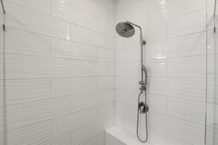 Image No.36-5 Bed House for sale