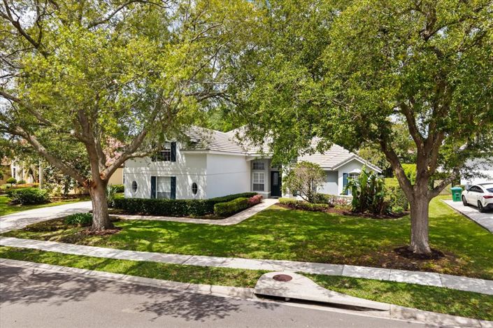 Image No.7-5 Bed House for sale