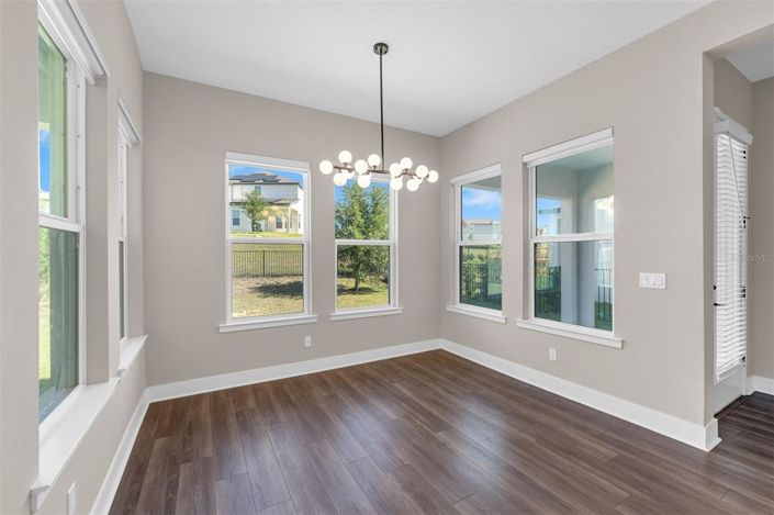 Image No.15-4 Bed House for sale