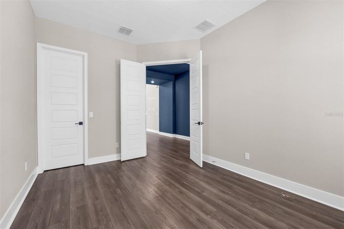 Image No.19-4 Bed House for sale