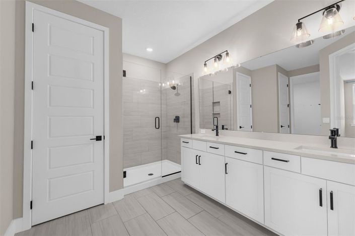 Image No.35-4 Bed House for sale