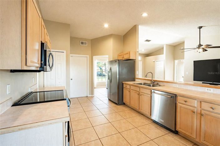 Image No.16-3 Bed House for sale