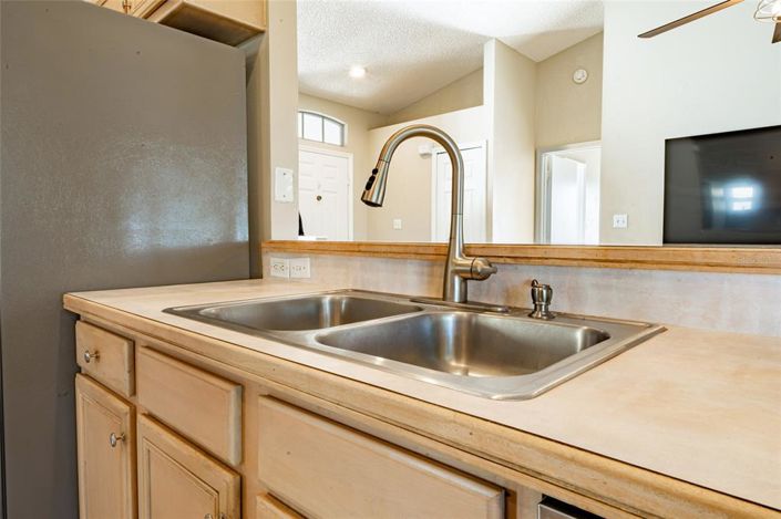 Image No.17-3 Bed House for sale