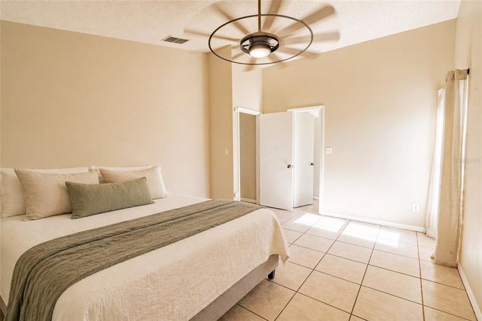 Image No.28-3 Bed House for sale