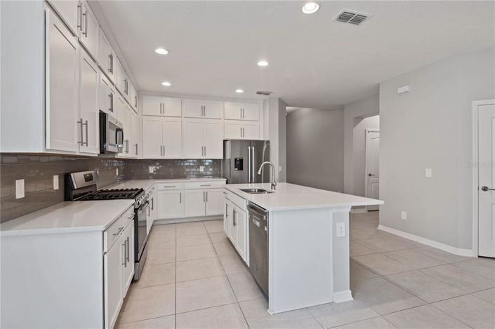 Image No.15-4 Bed House for sale