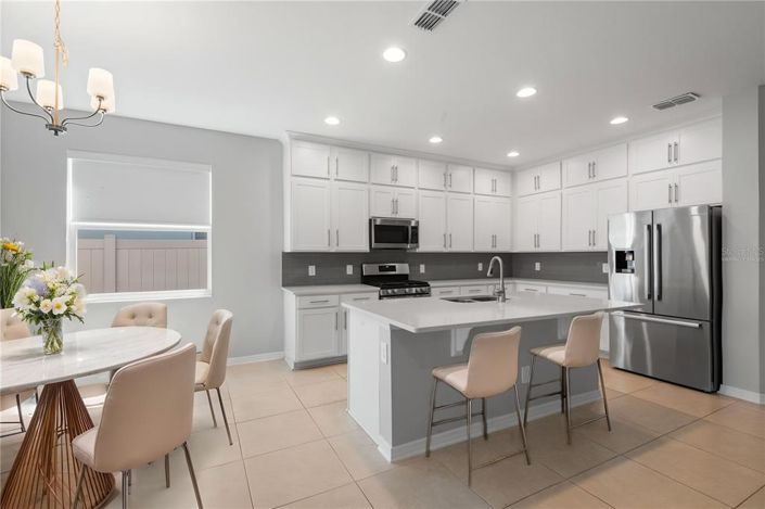 Image No.2-4 Bed House for sale