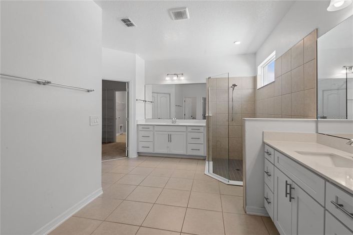 Image No.23-4 Bed House for sale