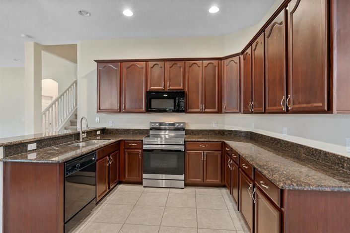 Image No.16-4 Bed House for sale