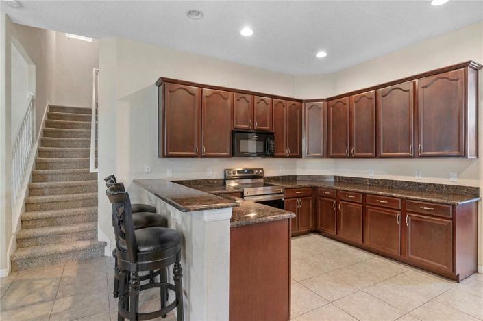 Image No.17-4 Bed House for sale