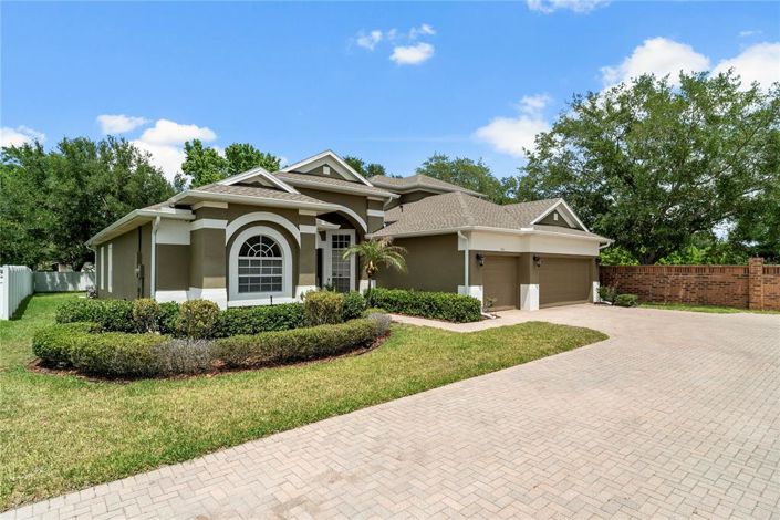 Image No.2-4 Bed House for sale