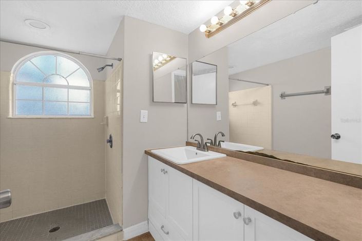 Image No.22-Appartement de 3 chambres à vendre à Saint John