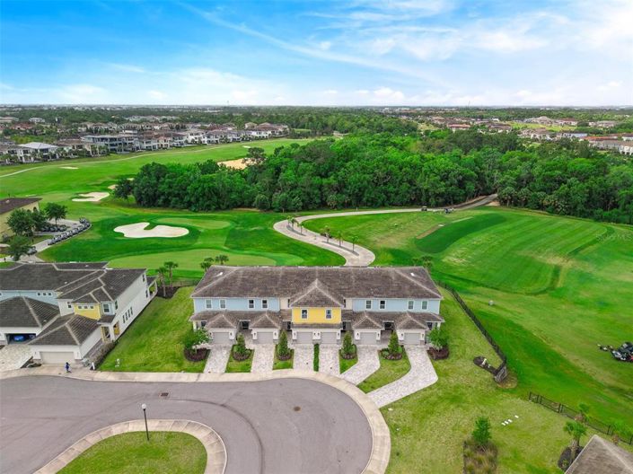 Image No.28-3 Bed Townhouse for sale