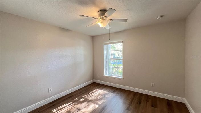 Image No.18-5 Bed House for sale