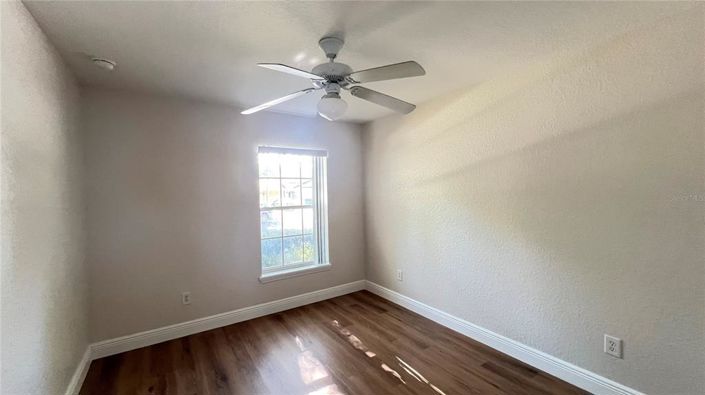 Image No.20-5 Bed House for sale