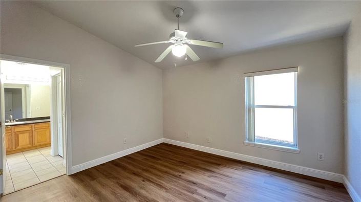 Image No.24-5 Bed House for sale