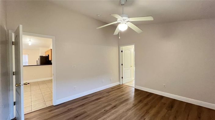 Image No.25-5 Bed House for sale