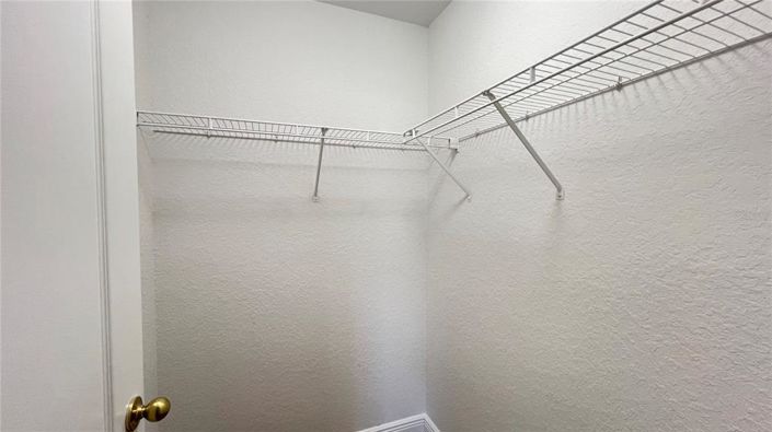 Image No.30-5 Bed House for sale