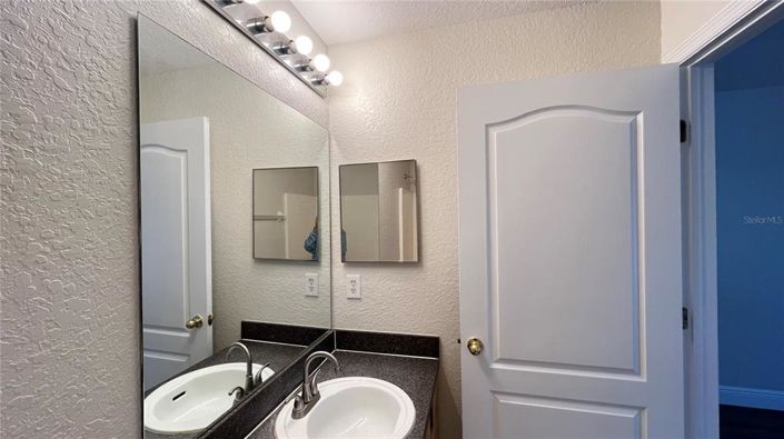 Image No.32-5 Bed House for sale