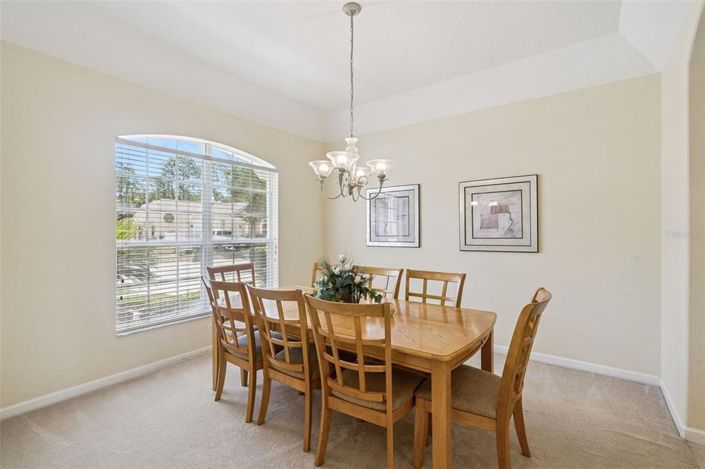 Image No.7-5 Bed House for sale