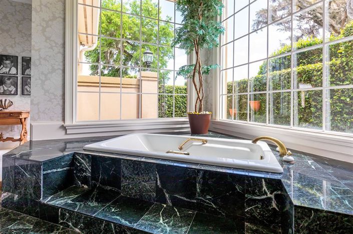 Image No.50-5 Bed House for sale