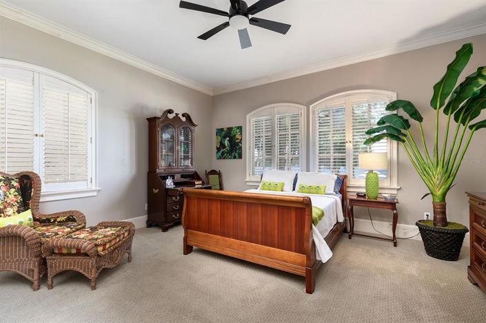 Image No.52-5 Bed House for sale