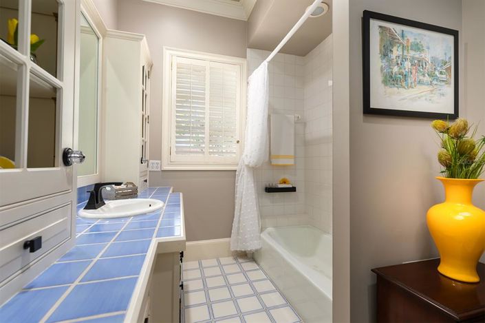 Image No.56-5 Bed House for sale