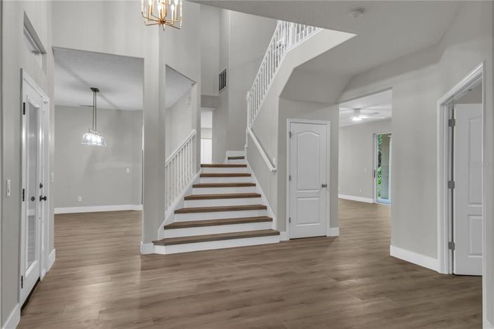 Image No.10-5 Bed House for sale