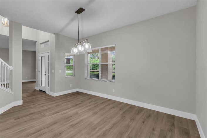 Image No.13-5 Bed House for sale