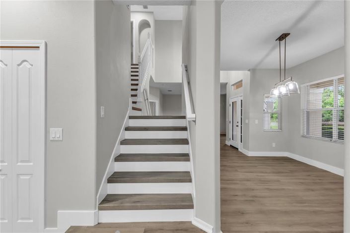 Image No.14-5 Bed House for sale