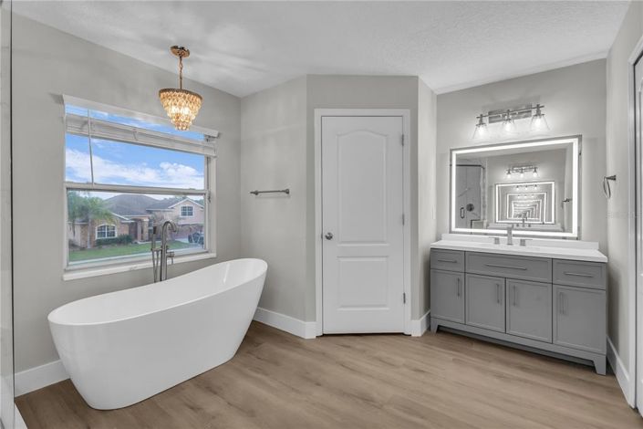 Image No.18-5 Bed House for sale