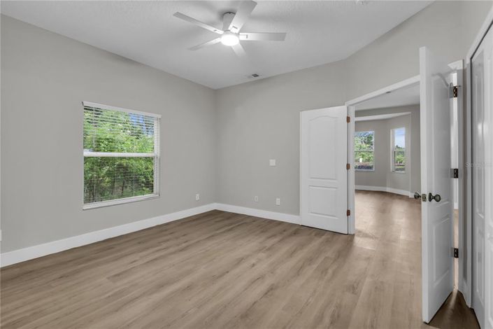 Image No.27-5 Bed House for sale