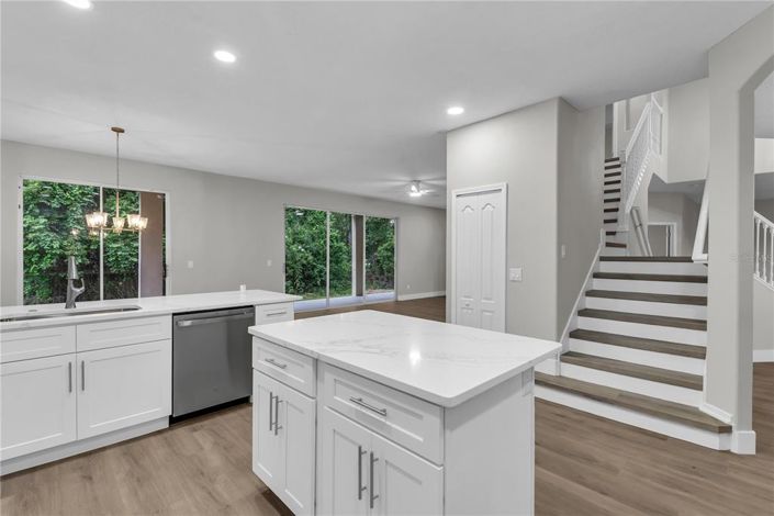 Image No.5-5 Bed House for sale