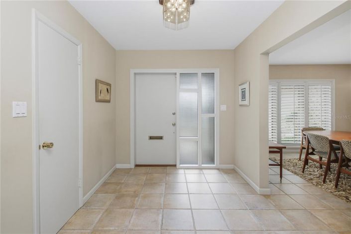 Image No.17-3 Bed House for sale