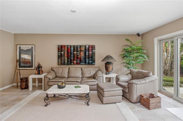 Image No.2-3 Bed House for sale