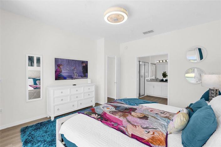 Image No.16-4 Bed House for sale